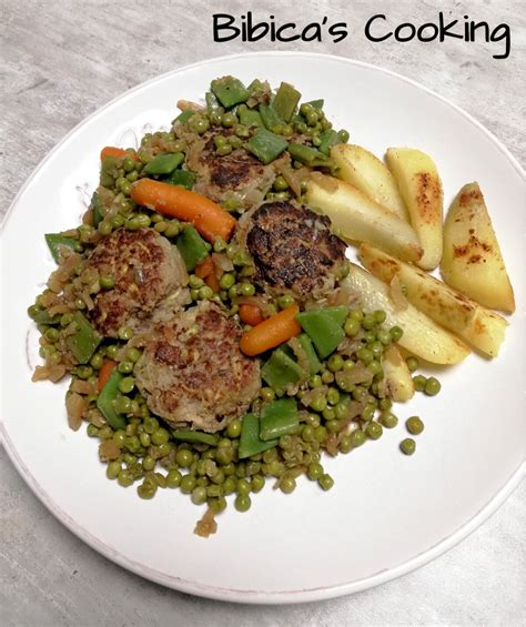 Boulettes De Boeuf Moelleuses Petits Pois Carottes Navets Bibica