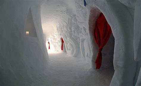 Step Inside This Super Cool, Out Of This World Luxury Igloo Resort ...