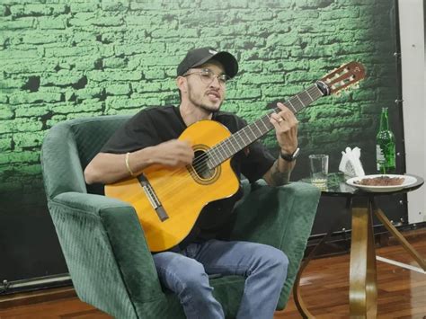 Compositor anapolino De Ângelo faz sucesso nacional novo projeto