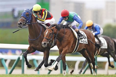 Netkeiba On Twitter 【札幌・2歳未勝利】 1r 芝1800m キングズレイン 横山武史 父ルーラーシップ、母は2015年ローズs覇者タッチングスピーチ。