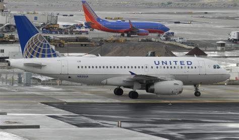 N821UA Airbus A319 United Airlines Phoenix Sky Harbour Graham