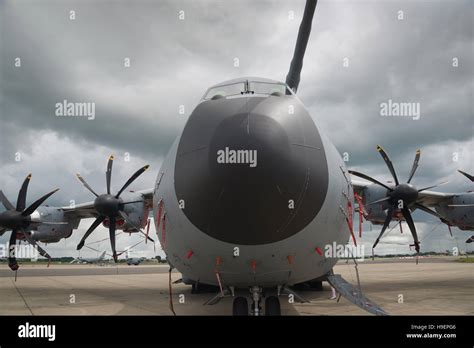 Transportflugzeug Airbus A400m Atlas Royal Airforce Militärflugzeuge Stockfotografie Alamy