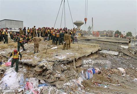 105 2015 Lahore Factory Disaster Stock Photos High Res Pictures And