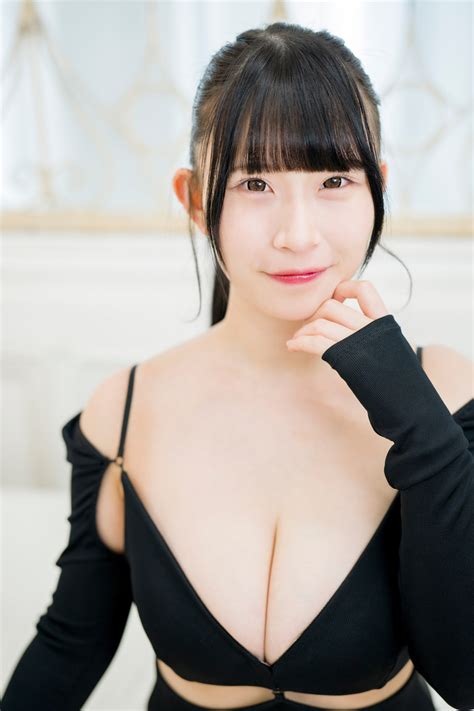 📸 画像：拍羽想デジタル写真集『ココロノオト』｜kカップアイドル・拍羽想、105cmダイナマイト美バストを大解放！ デジタル写真集発売