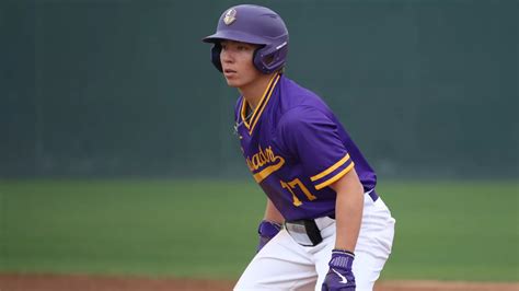 Drake Gaines - Baseball - University of Mary Hardin-Baylor Athletics