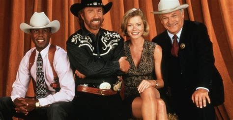 Regarder la série Walker Texas Ranger streaming