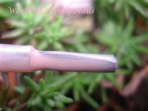 World Of Happy Nails Essence Nude Glam 02 Iced Strawberry Cream