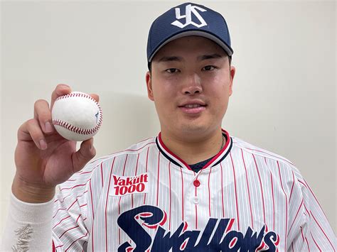 ヤクルト・村上宗隆「いつの日かご報告に」53号記念球は野村克也氏に捧ぐ Baseball King