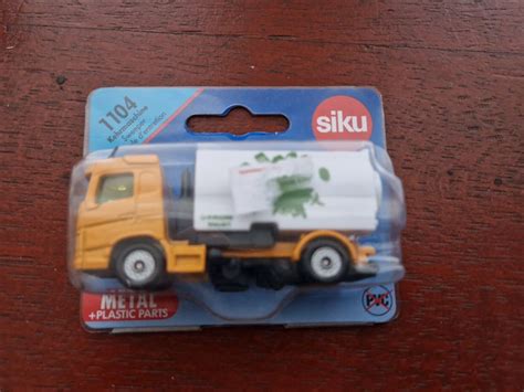 Siku 1104 Road Sweeper 187 Scale Toy Road Sweepers Street Sweeper