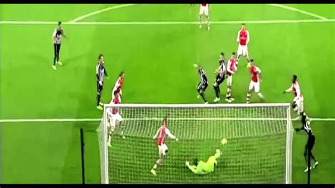 Wojciech Szczesny Amazing Double Save Arsenal Vs Newcastle United Youtube