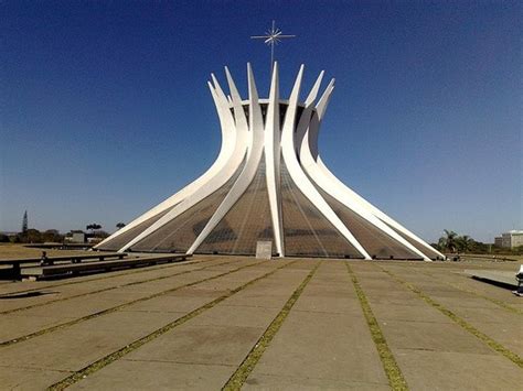 Clásicos De Arquitectura Catedral De Brasilia Oscar Niemeyer