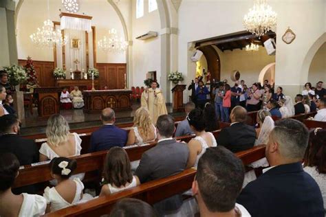 Casamento coletivo reúne 27 casais e muitas histórias de amor em Campo