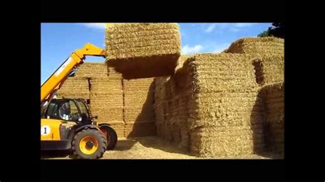 De Keeble Hesston Straw Baling Chasing Stacking Harvest 2012 Youtube