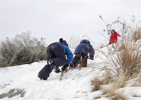 6 Tips for Winter Hiking with Kids - Backwoods Mama