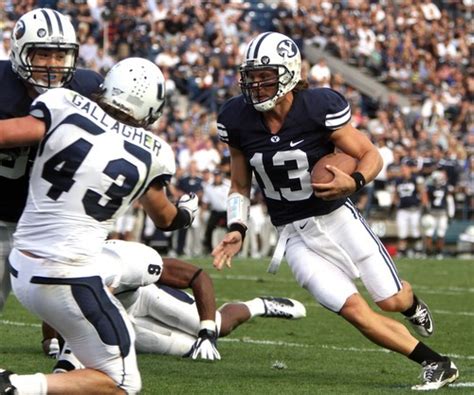 Photos From The First Half Of The Byu Vs Utah State Football Game The Salt Lake Tribune