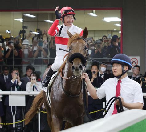 【ダービー】イン強襲！ダノンデサイルと最年長56歳横山典騎手が制覇「まさか勝てるなんてね」 3歳馬特集 競馬写真ニュース 日刊スポーツ