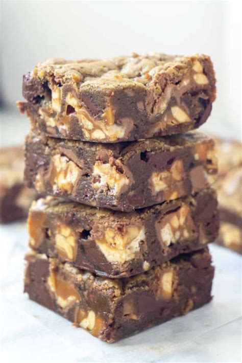 Snickers Blondie Bars Foodtasia