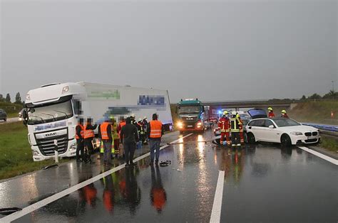 Unfall auf A94 Sieben Fahrzeuge ineinander gekracht Abendzeitung München