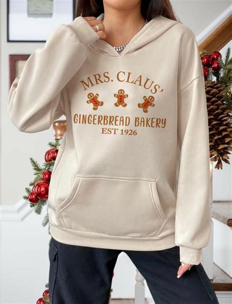 Bej Kapüşonlu MRS Claus Gingerbread Christmas Sweatshirt