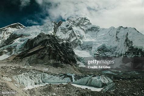 Mount Everest Ice Photos and Premium High Res Pictures - Getty Images
