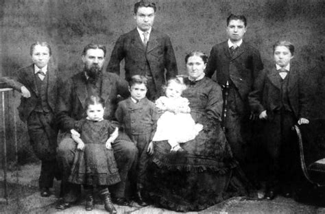 The Parr Family Photo 1878 - Proud to be Parr