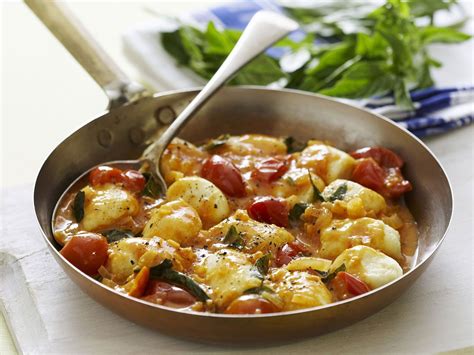 Gnocchi Mit Tomaten Basilikum Und Majoran Rezept EAT SMARTER