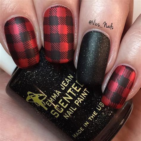 55 Unique Winter Nails Designs And Ideas To Try Plaid Nails Black