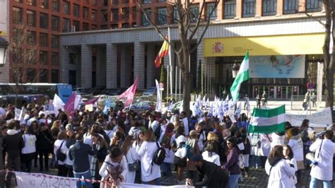 Despr S De Les Accions De Les Infermeres Catalanes El Ministeri De