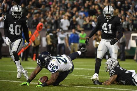 Seahawks Vs Raiders 5 Takeaways From Seattle S Sloppy Win