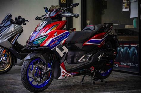 Ala Tim HRC Modifikasi Motor Honda Vario 160 Racing Look Mirip Motor