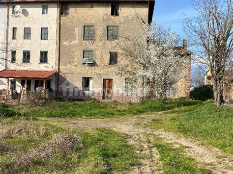 Vendita Casa Colonica In Via Carlotti Porcari Da Ristrutturare