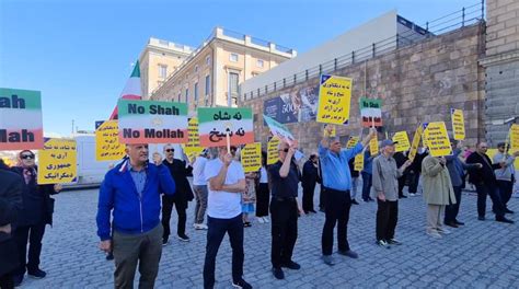 Stockholm Swedenapril Freedom Loving Iranians And Mek