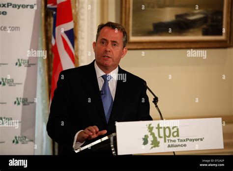 Former Secretary Of Defence Hi Res Stock Photography And Images Alamy