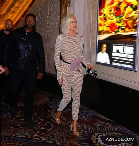 Khloe Kardashian Sexy Heading Out In Sin City For Her Friend Twin Friends Malika And Khadijah