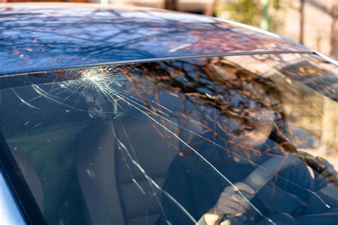 Guide Fixing Windshield Leaks And Professional Tips Kryger Glass