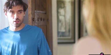 Lessons From Curvy MILF Stepmother Sarah Vandella For Her Clueless