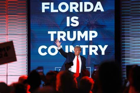 Trump dominates Florida Republican Party event on Ron DeSantis' home turf