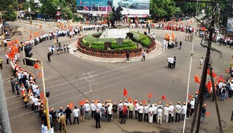 मराठा आरक्षणासाठी सकल मराठा समाजाचे कोल्हापुरात रस्ता बंद आंदोलन