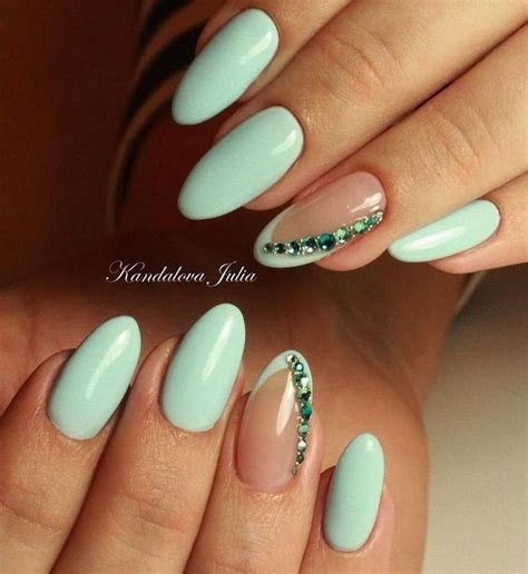 19 top idées vernis à ongles vert sapin