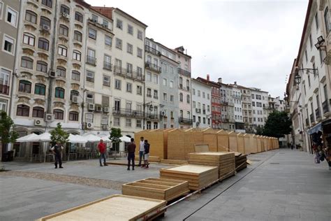 Feira Do Livro De Coimbra Re Ne Expositores Na Baixa Durante Dias