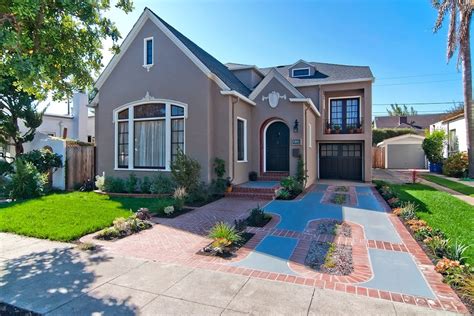 Hgtv Curb Appeal Alameda Traditional House Exterior San