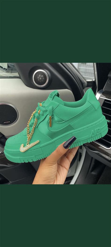 What nike and color is this? : r/Shoes