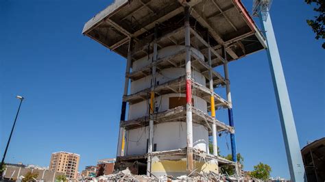 As Avanzan Las Obras De Demolici N De La Romareda En Im Genes Im Genes