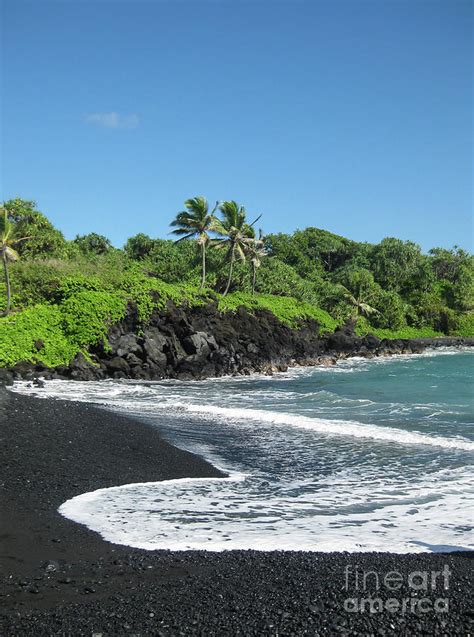 Hana Black Sand Beach Photograph By Suzanne Luft Pixels