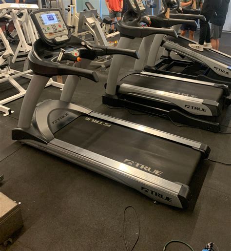 True Fitness 900 treadmill (7 available) - Austin Fitness Equipment