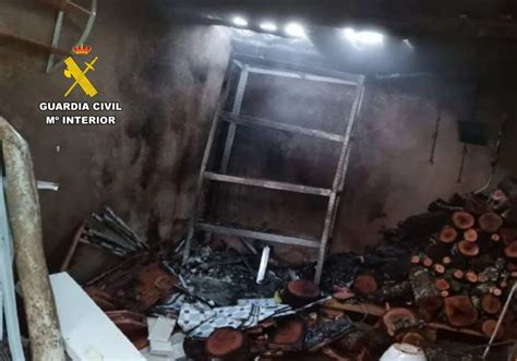 Rescatan A Una Mujer De 68 Años En El Incendio De Su Vivienda En