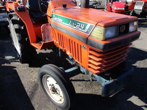 Kubota L1 24 Intrac Japanese Tractors