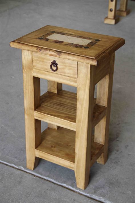 Small Rustic Pine End Table Diy Furniture Redo Pine Furniture Pallet