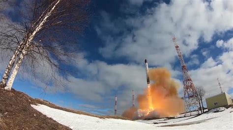 Test In Russland Putin Droht Dem Westen Mit Neuer Atom Rakete Rtl De