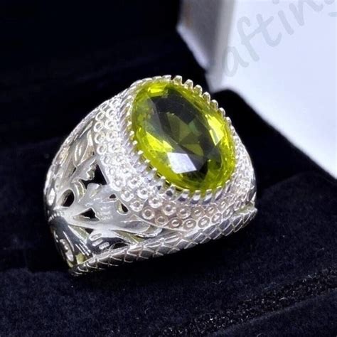 Oval Peridot Ring - Etsy